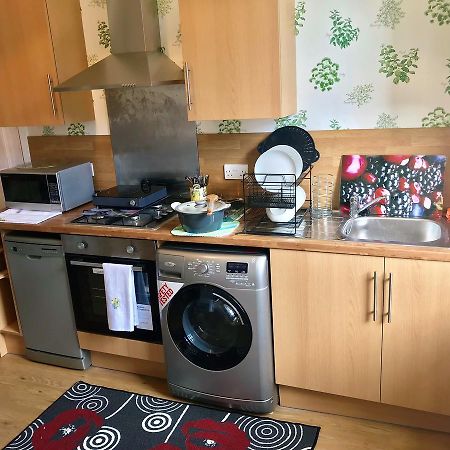 233 Leith Apartment Единбург Екстериор снимка